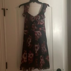 Pretty White House Black Market Dress
